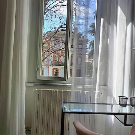 Apartment Near The Lake - Apt/quiet/parking