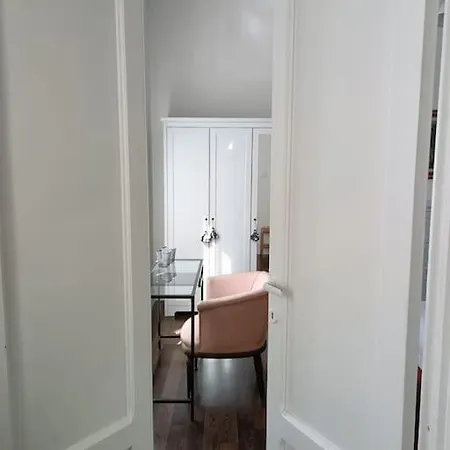 Near The Lake - Apt/quiet/parking Apartment *